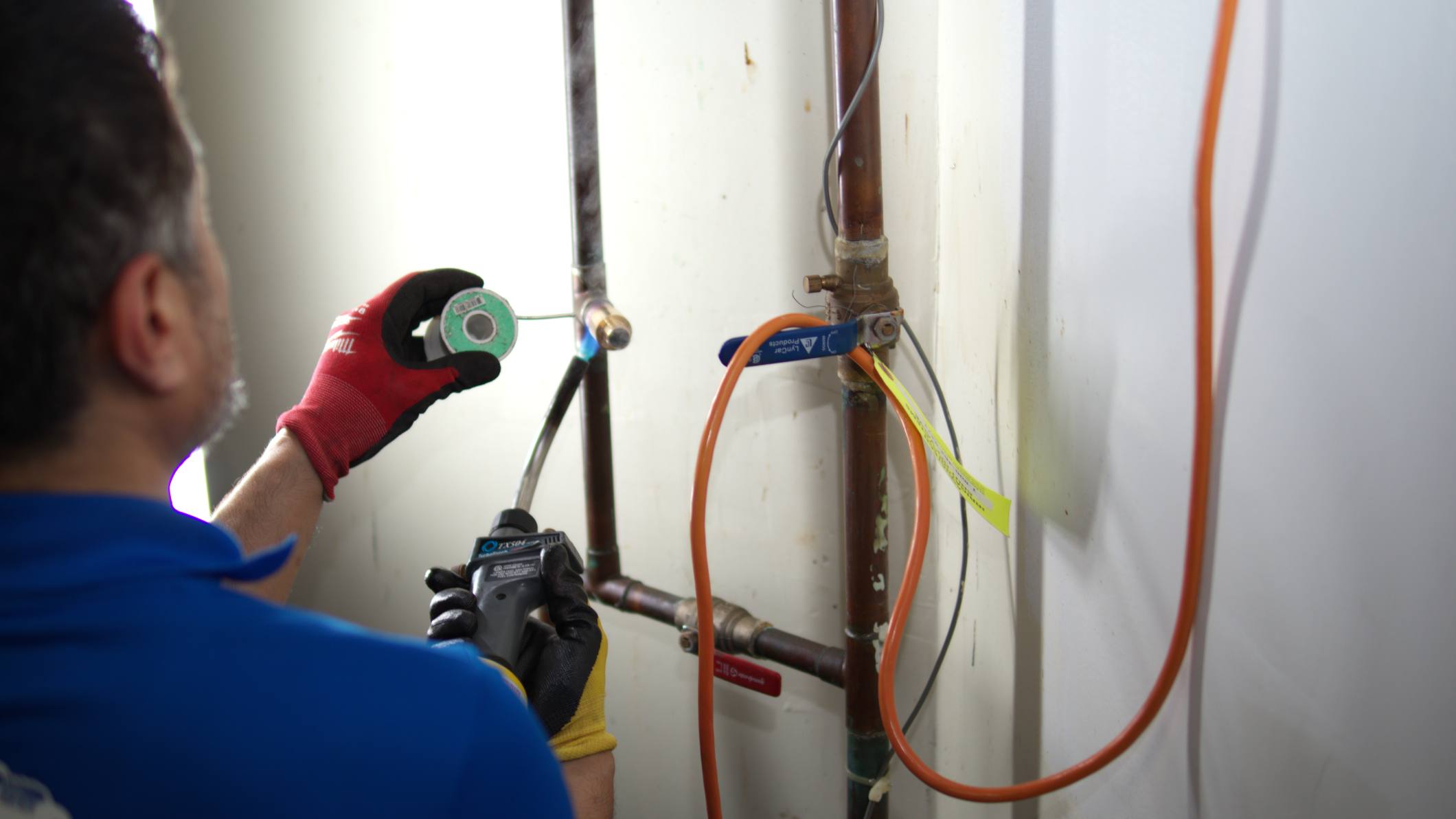 Soldering copper pipes with torch